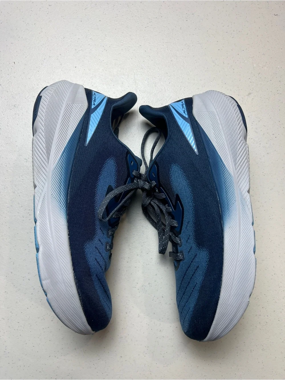 Altra Men's Experience Flow Running Shoes Size 10